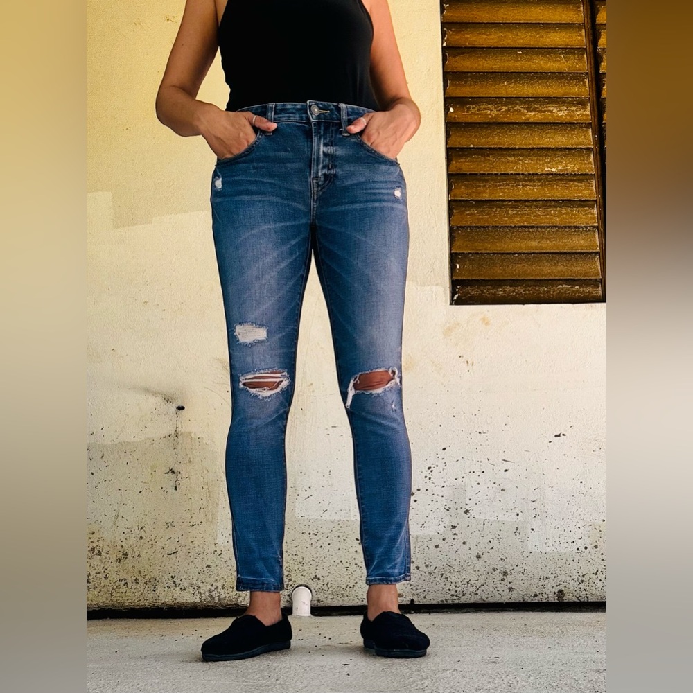 American Eagle Jeans Womens 28 x 30 Skinny Distressed Mid Rise Extreme Flex 4